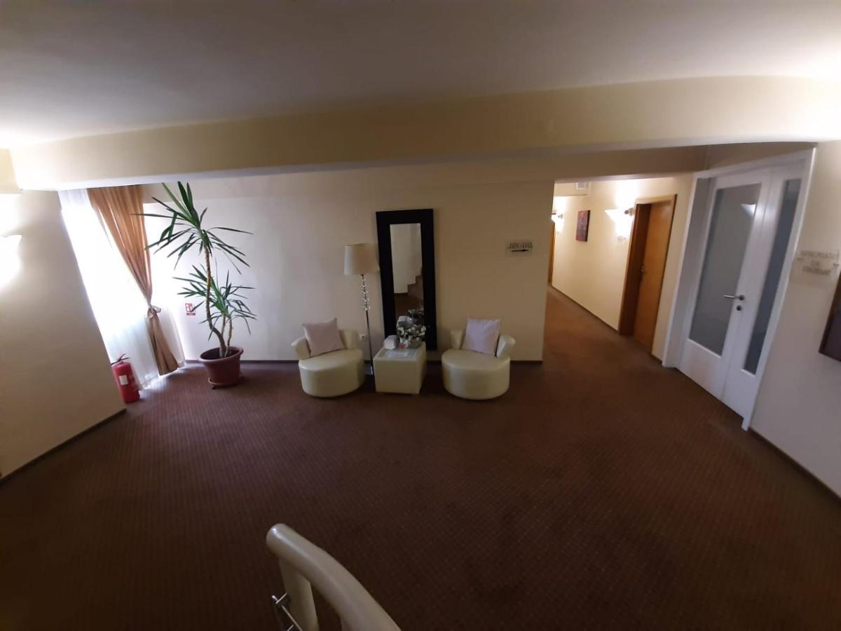 Hotel Garic Garesnica Eksteriør billede