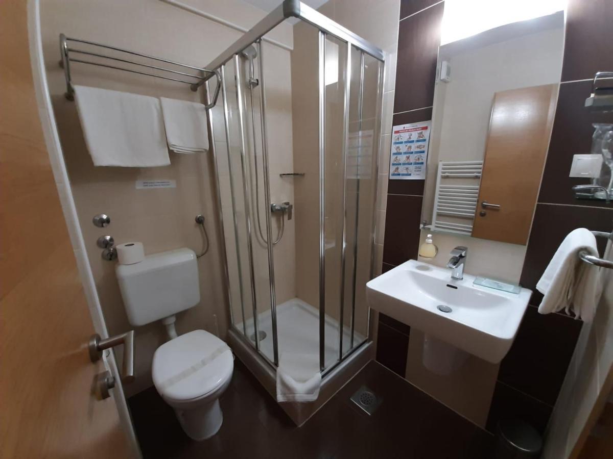 Hotel Garic Garesnica Eksteriør billede