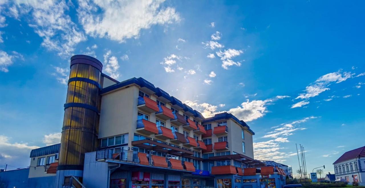 Hotel Garic Garesnica Eksteriør billede