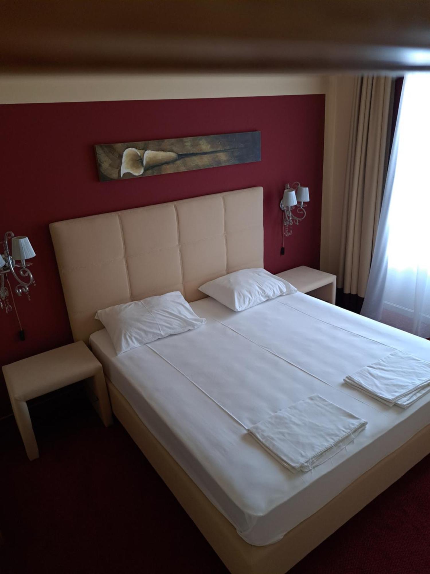Hotel Garic Garesnica Eksteriør billede